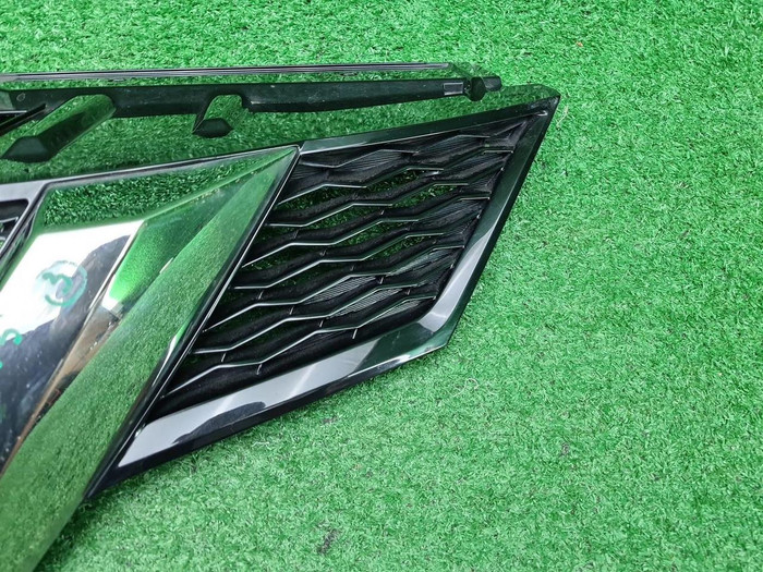 Решетка радиатора Nissan X-Trail t32 (2013-2019)