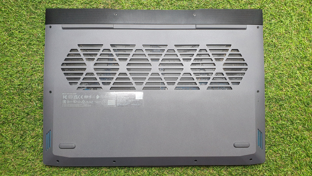 Игровой Lenovo i5-12/8Gb/RTX 4050 6Gb/144Hz/ LOQ 15IRH8 [82xv00qrrk]/Windows 11