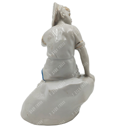 Фарфоровая статуэтка Петя Бачей. Городница. Фарфор, золочение. УССР.  1957-1960 гг.