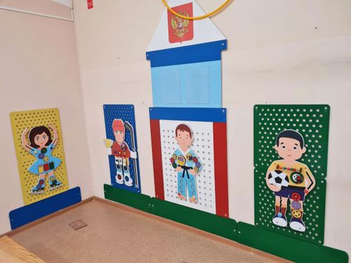 Декоративно-развивающая панель "Спортсмены - 2"