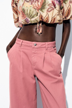 ZARA ДЖИНСЫ Z1975 СО СКЛАДКАМИ И СРЕДНЕЙ ПОСАДКОЙ, МАРСАЛА