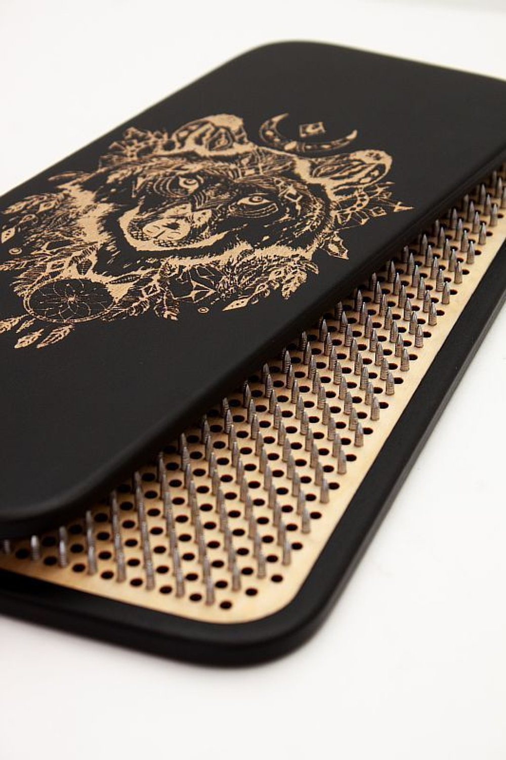 Доска садху Волк медные гвозди