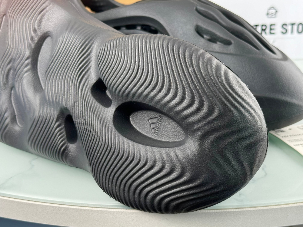 Yeezy Foam Runner Onyx (маломерки)