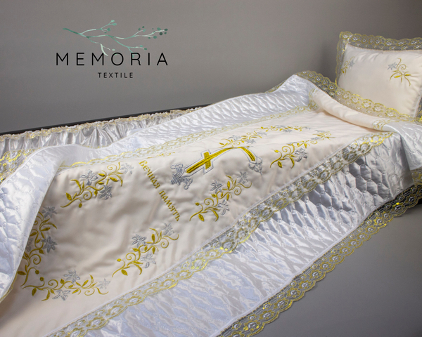 Комплект ритуальный  «Крест с лилиями» золото  атлас-стеганка