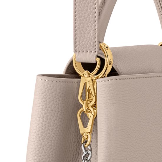 Louis Vuitton Capucines MM Taurillon Grigio Galet