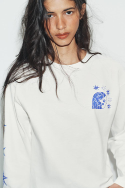 ZARA ФУТБОЛКА С ДЛИННЫМИ РУКАВАМИ С ПРИНТОМ AGUSTINA SHUAN, БЕЛЫЙ