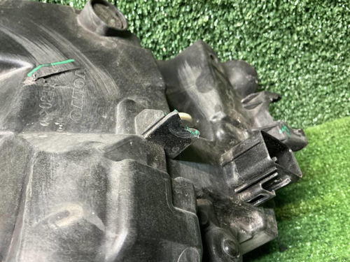 Фара правая Volvo XC60 2 (2017-2021) LED