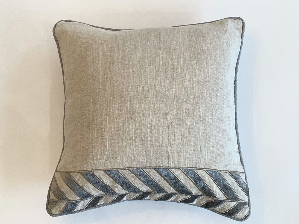 Подушка декоративная 45x45 Empire Design серая