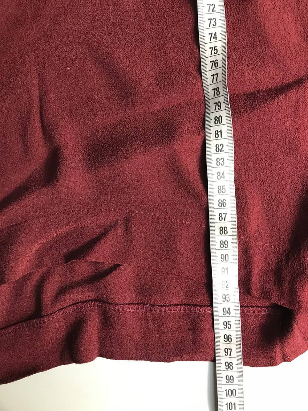 Платье FAME простого кроя, но сложного оттенка, визуально 46-48 размер