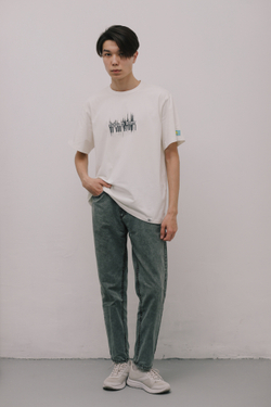 T-shirt with "Tugan elim" print