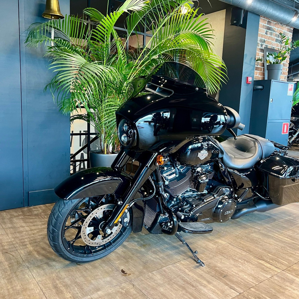 Harley-Davidson Street Glide 114 2022м.г