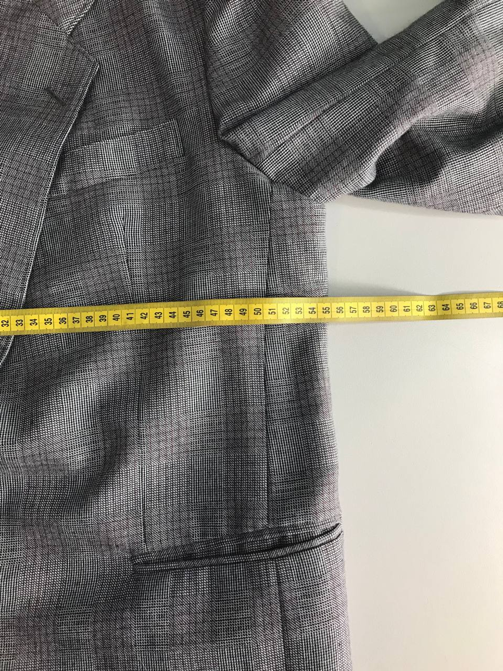 Пиджак в клетку, маркировка 170-100-88, визуально на 50 размер