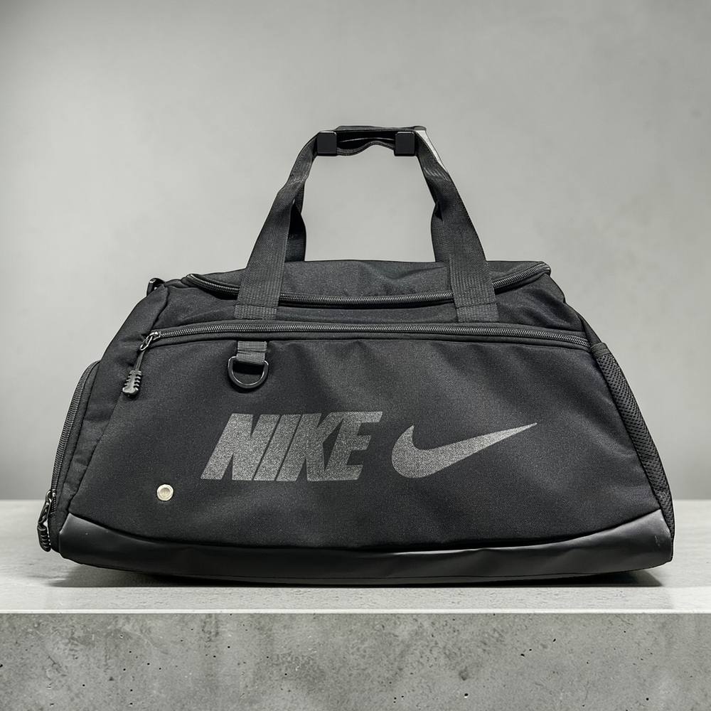 Сумка спортивная Nike #1 • Черный