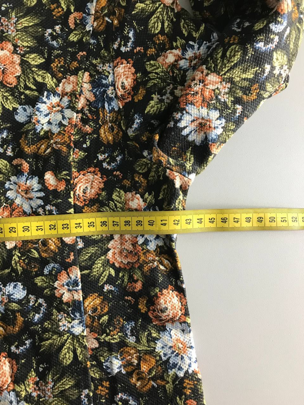 Платье Zara приталенное, маркировка L, визуально 46 размер