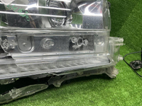 Битая Фара правая Land Cruiser 200 (15-21) LED