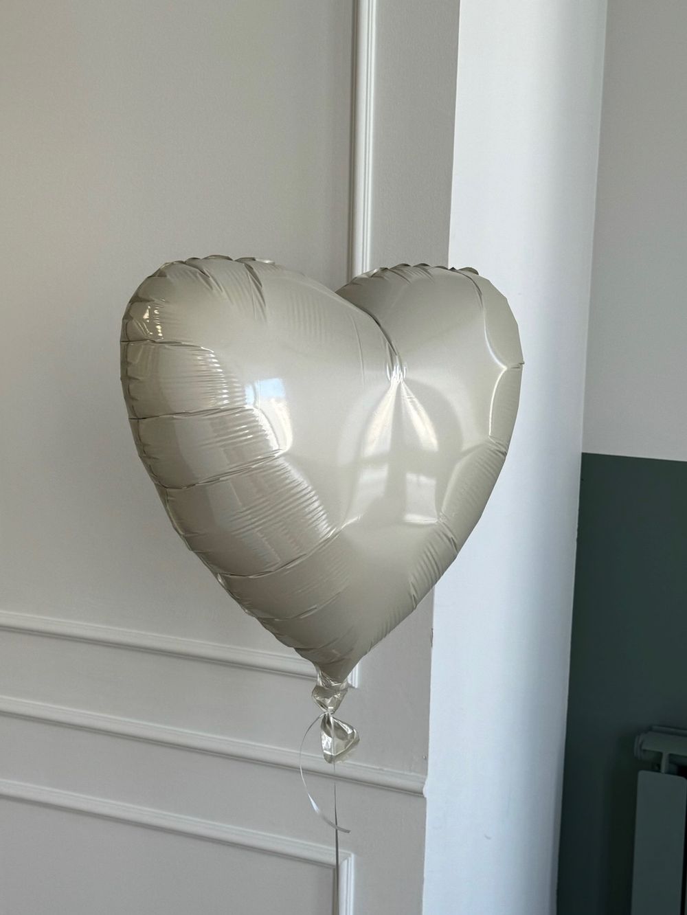 Шар-сердце кремовый фольгированный