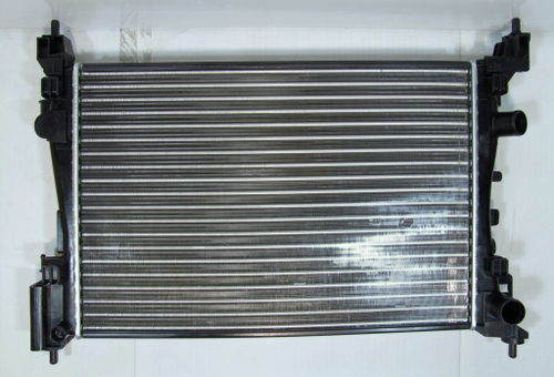 Радиатор охлаждения Opel Corsa D