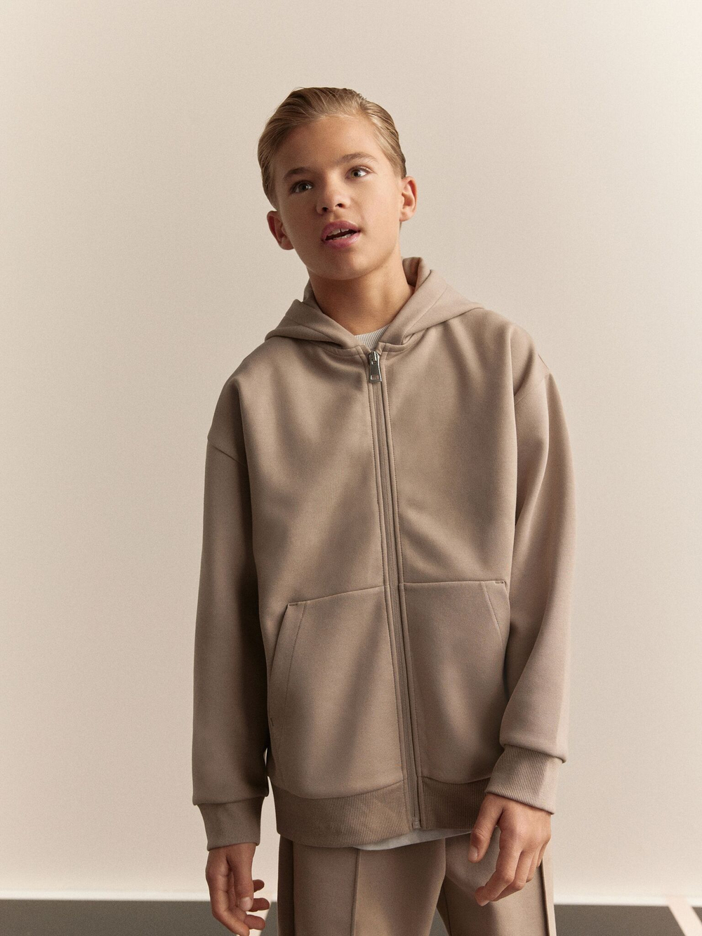 Толстовка на молнии с капюшоном и спортивные брюки в комплекте для мальчика Next AA8-116, Песочный
