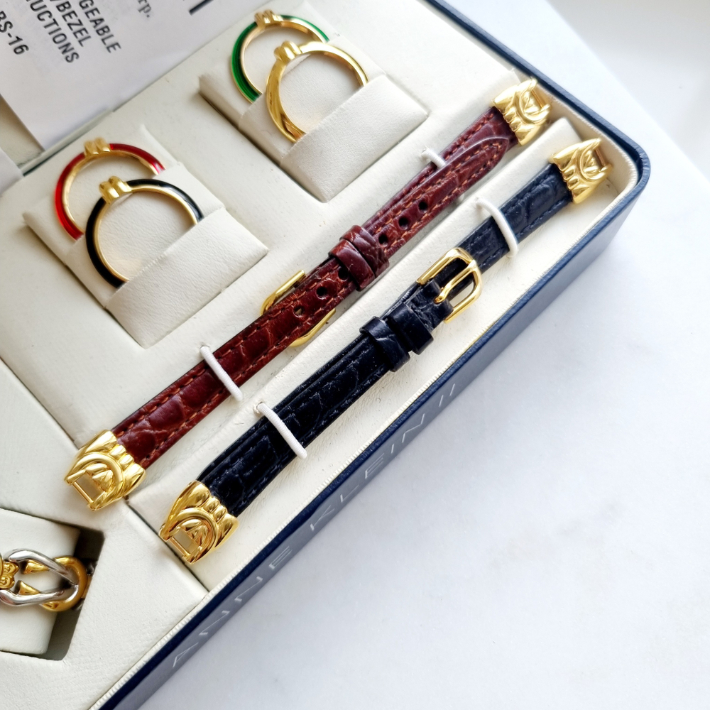 Часы Anne Klein со сменными безелями и ремнями