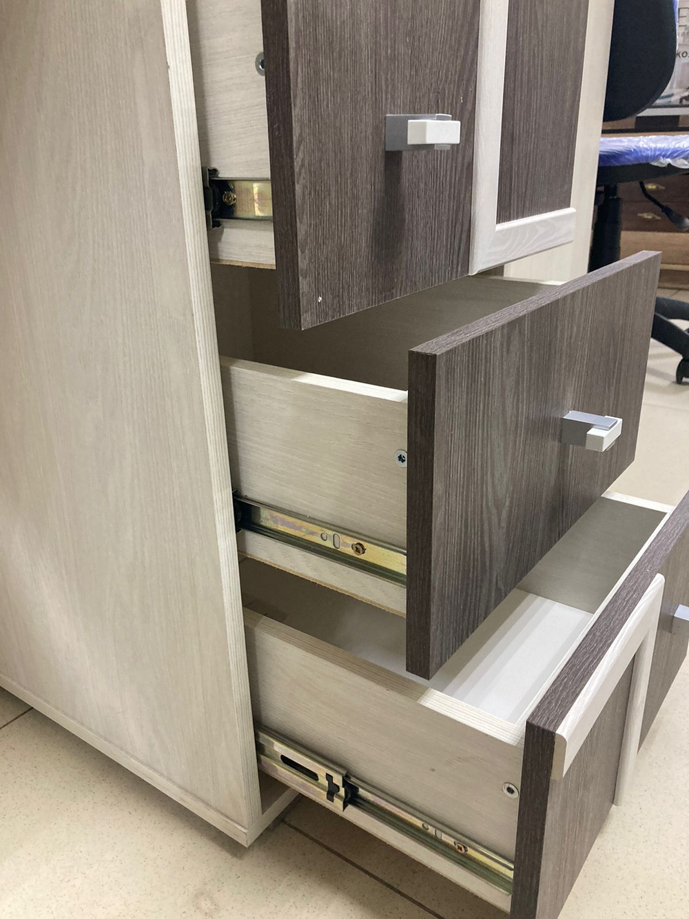 Стол письменный 3 Омега-16 ясень анкор свет/ясень анкор тем