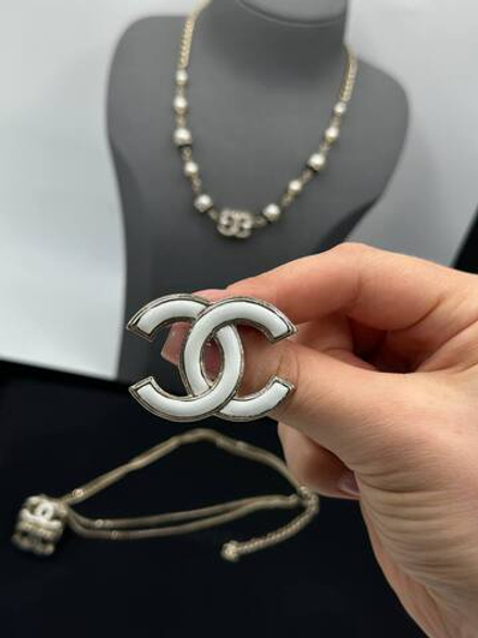 Брошь CHANEL
