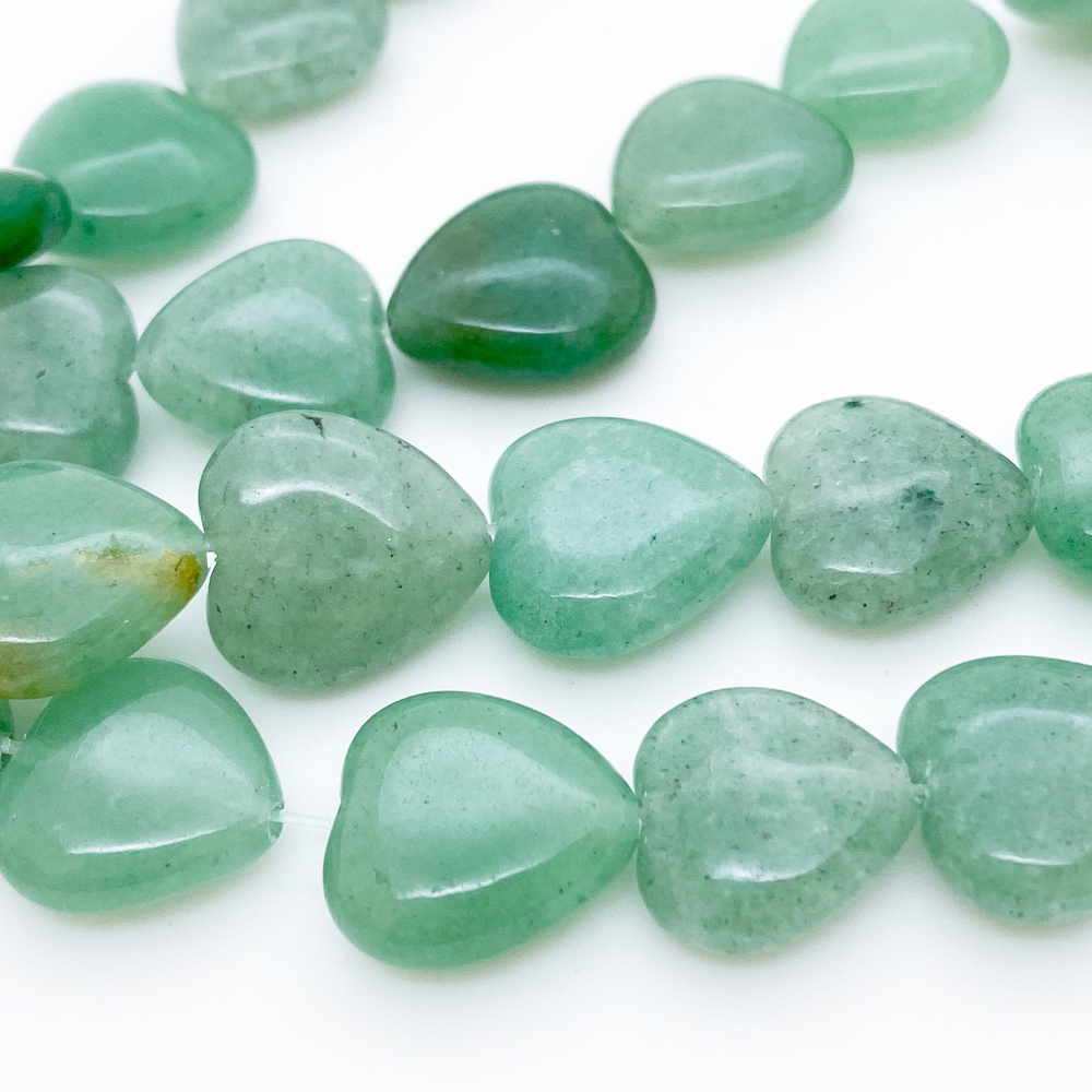 Авантюрин, сердце, размер около 14 мм, цена за 13 шт (1/2 нити)