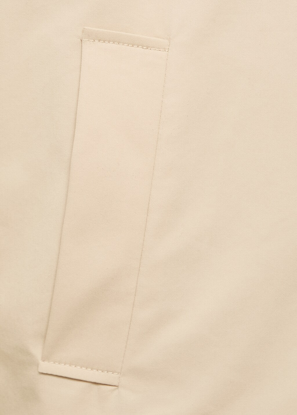 Короткий тренч оверсайз с хлястиками