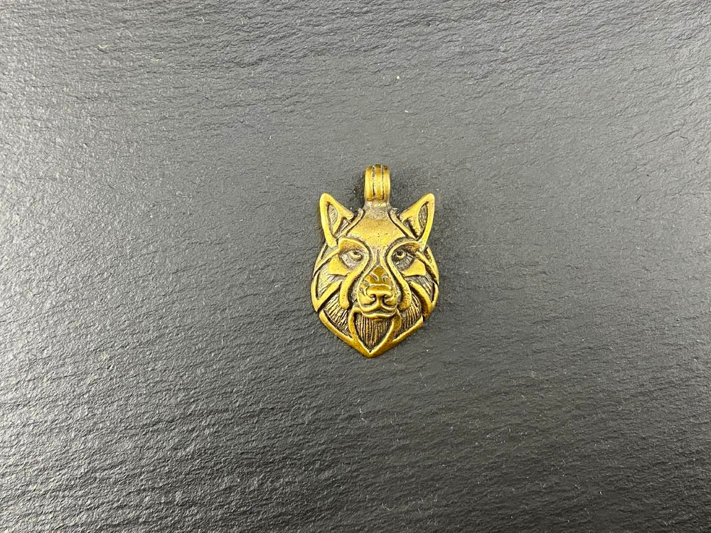 Подвеска. Волк