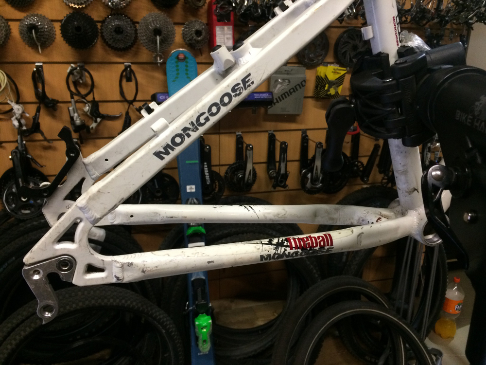 Рама Mongoose Fireball 26"