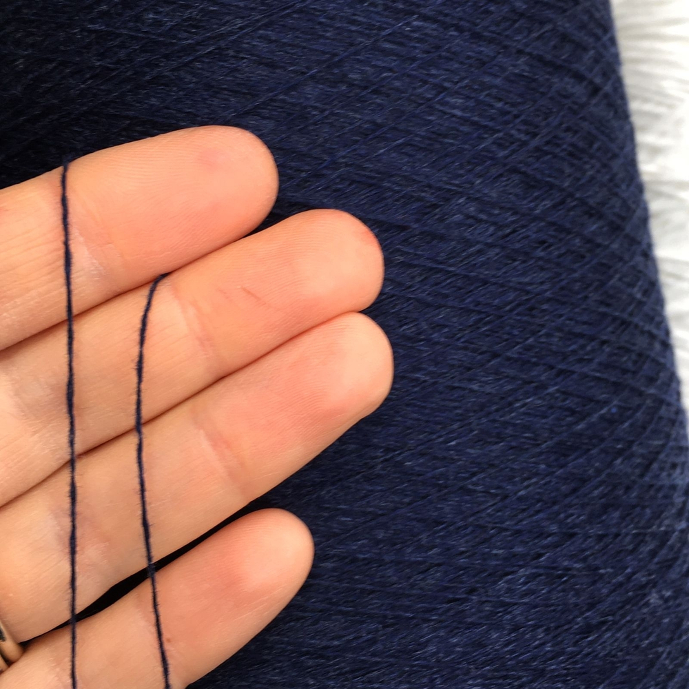 BABY CASHMERE - Loro Piana; 100% baby кашемир; 1300м/100гр (2/26); 8511 Moroso, цвет: тёмно-синий меланжевый; Есть бобинки весом: 188гр; S903