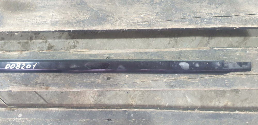 Молдинг двери задней правой Mercedes E (W213) 16-нв Б/У Оригинал A2137302405