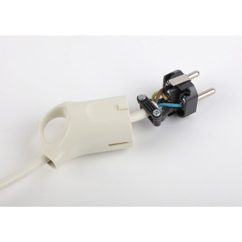 Вилка ЭРА V3 c заземлением 16A с кольцом непрямой ввод белая