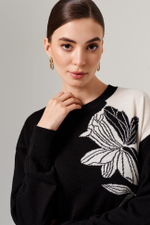 23130 Джемпер женский (черно-молочный)