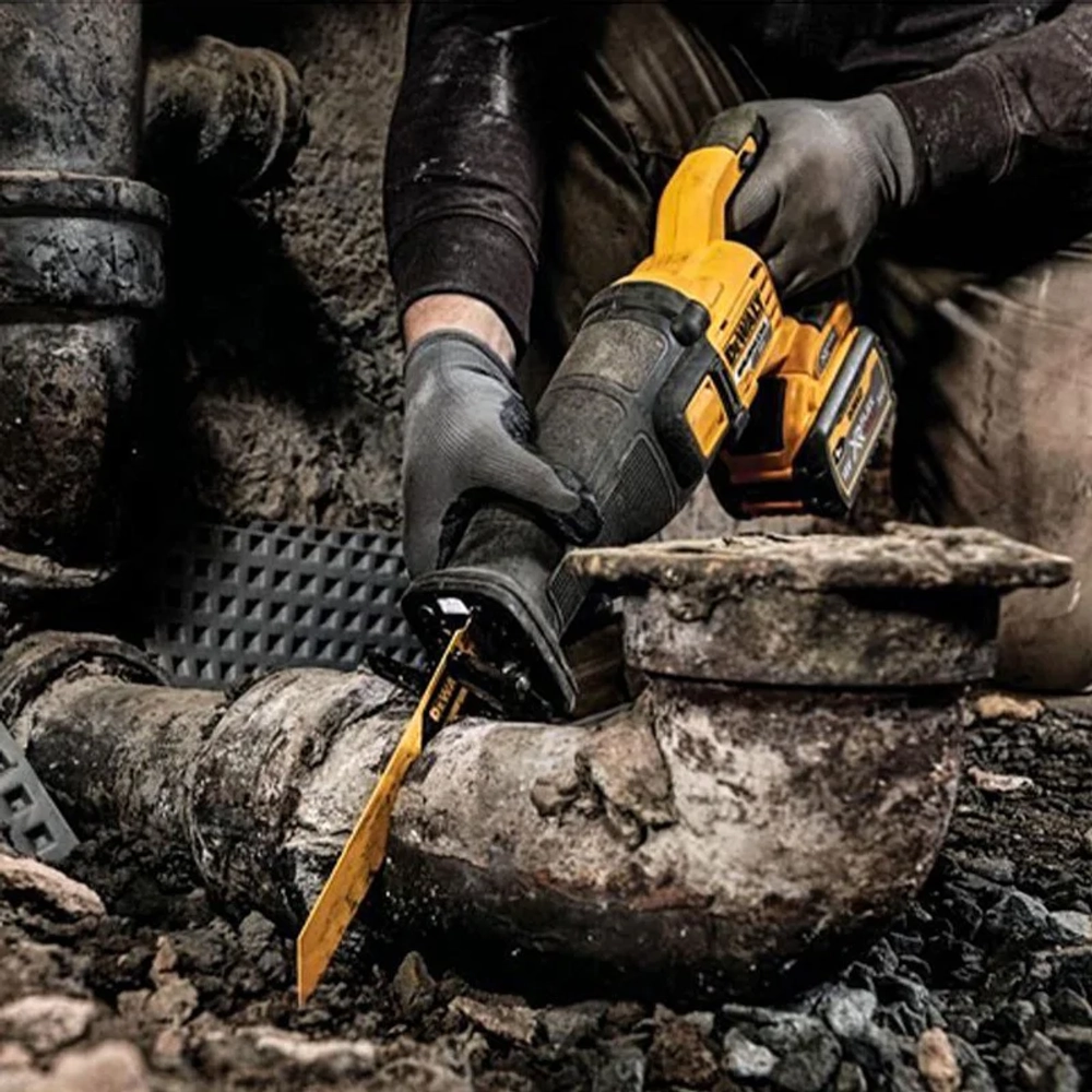 DeWalt DCS389N аккумуляторная бесщеточная сабельная пила (без АКБ и ЗУ)