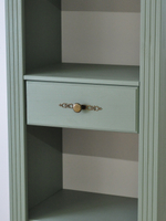 Витрина Сюзанна из сосны, эвкалипт