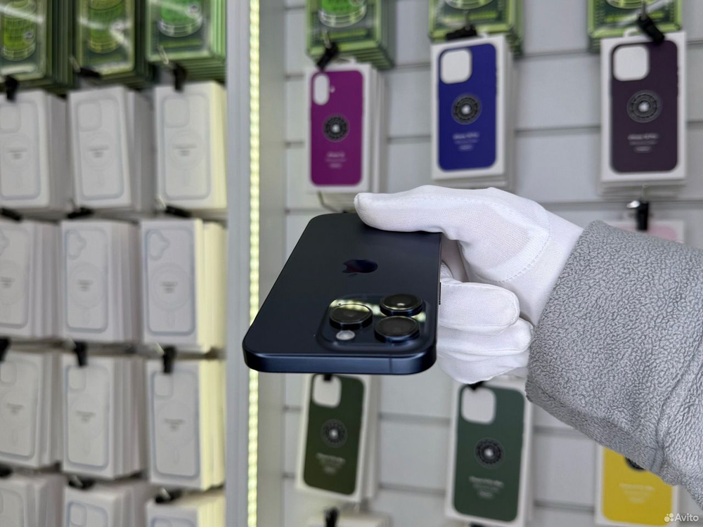 iPhone 15 Pro, 128 ГБ, SIM + eSIM б/у