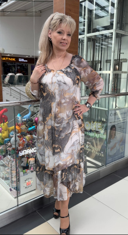 Нарядное двойное платье с регулировкой декольте