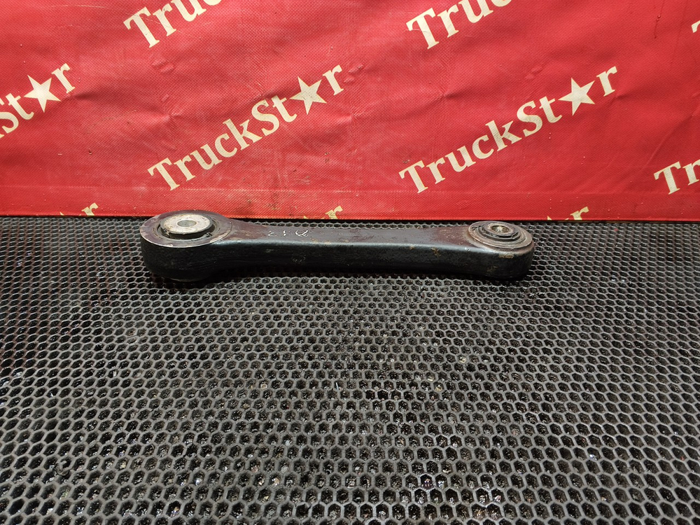 Стойка переднего стабилизатора