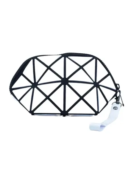 COSMETIC BAG - РОМБОВИДНАЯ КОСМЕТИЧКА ПЕНАЛ БЕЛАЯ COSMETIC BAG WHITE, 1 ШТ.