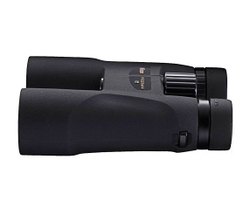 Обрезиненный корпус бинокля Nikon Prostaff 5 - вид сбоку