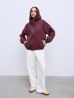 Ветровка с капюшоном