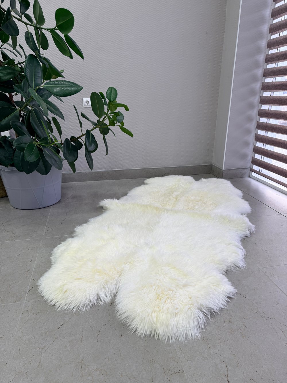 Ковер прямоугольный натуральный мех овчина 220 х 100 см. (4 шкур)