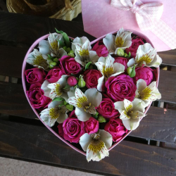 Композиция в коробке "Сердце"