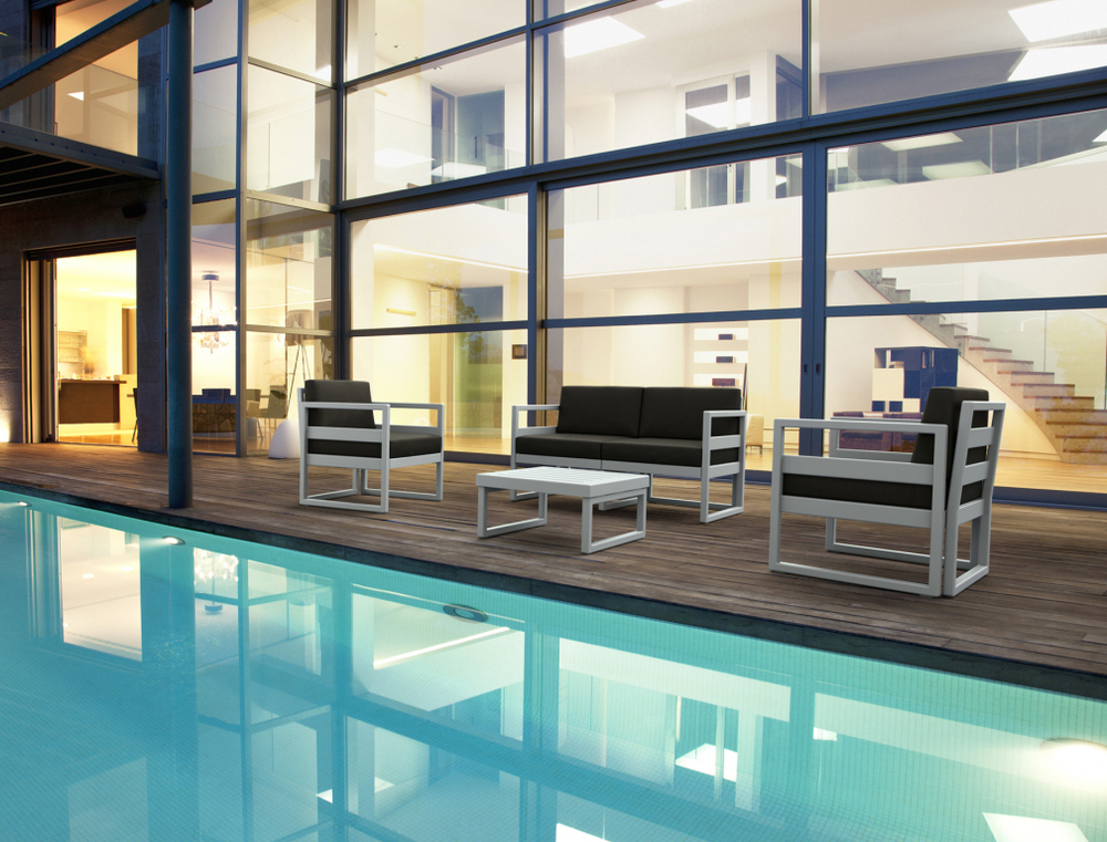 Столик пластиковый журнальный Siesta Contract Mykonos, серебристый