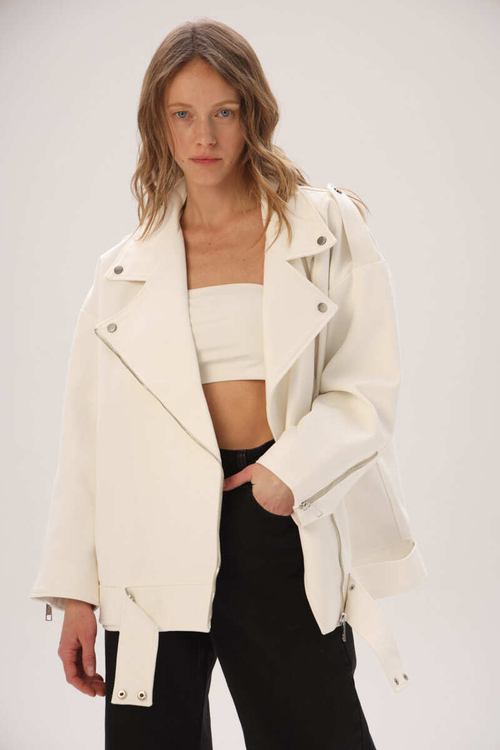 Джинсы-трубы, черный