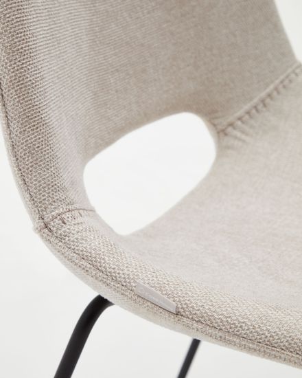 Zahara Стул бежевый с черными стальными ножками La Forma Испания 