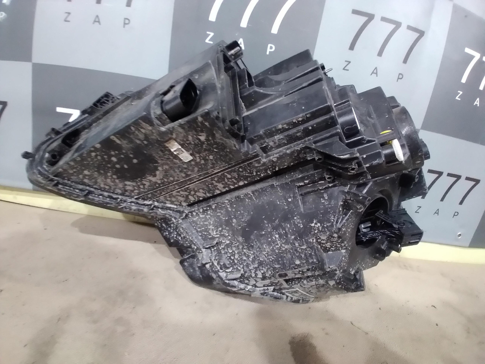 Фара правая LED Skoda Karoq 17-нв Б/У Оригинал 57B941016D