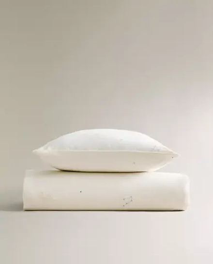 ZARA HOME ДЕТСКАЯ НАВОЛОЧКА С ПРИНТОМ «СОЗВЕЗДИЕ», ЖЕЛТОВАТО-БЕЛЫЙ
