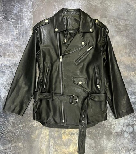 Кожаная куртка Balenciaga
