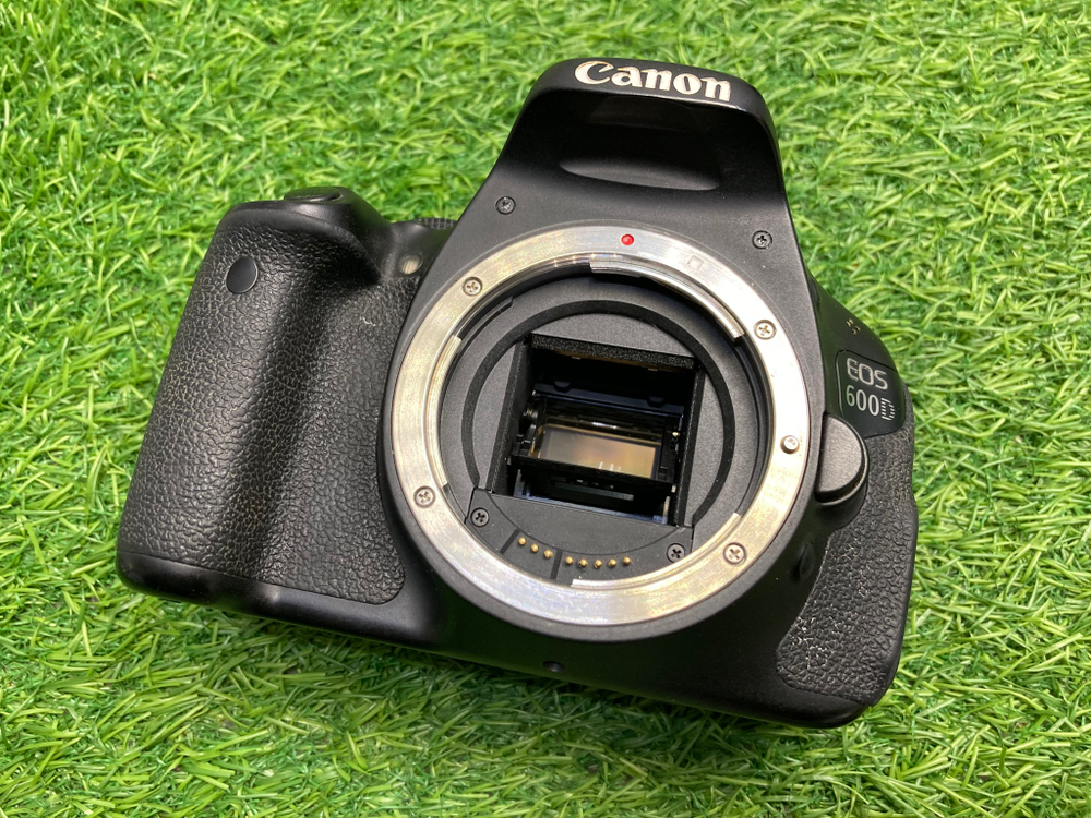 Canon 600D Kit 18-55mm 3.5-5.6 IS II 33.000 кадров